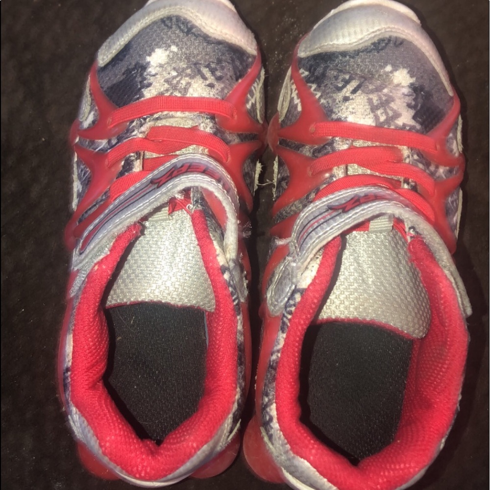 Boys shoes